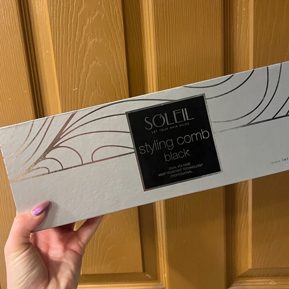 Hair Styling Comb - Picture 2 of 3